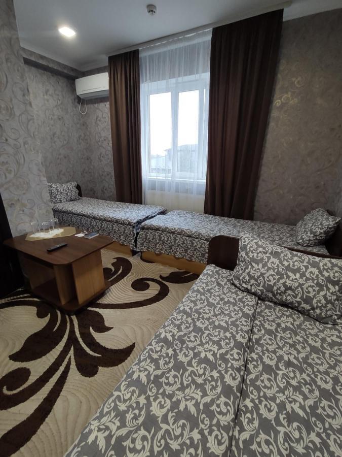 Karavan Hotell Bila Krynytsya  Exteriör bild