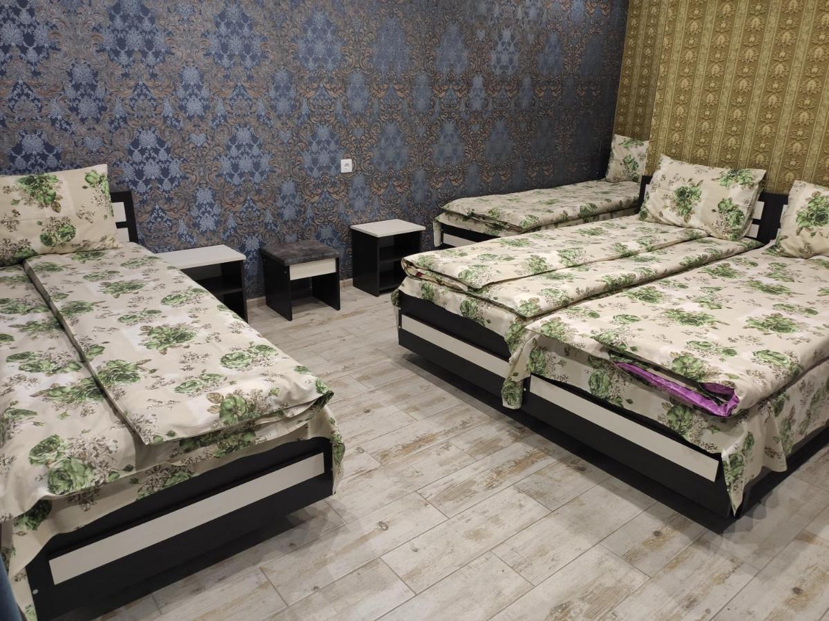 Karavan Hotell Bila Krynytsya  Exteriör bild