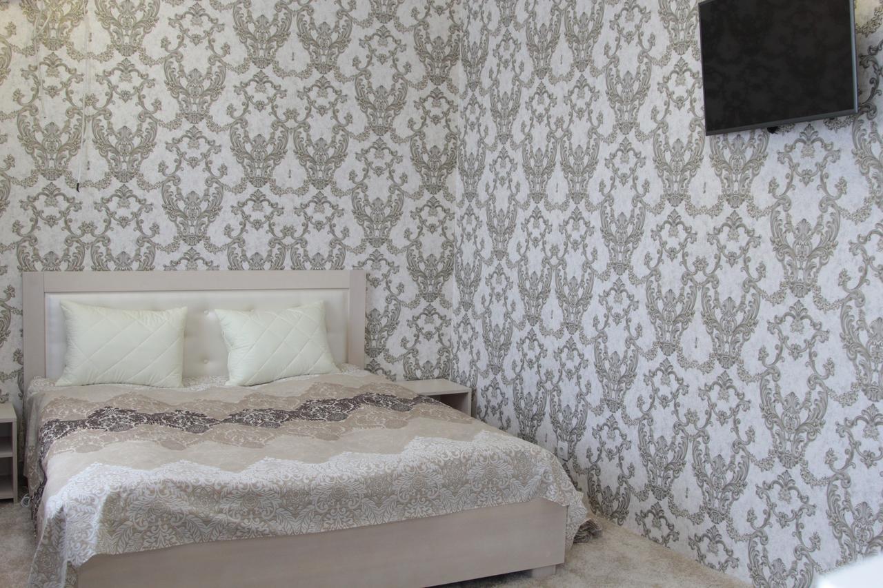 Karavan Hotell Bila Krynytsya  Exteriör bild