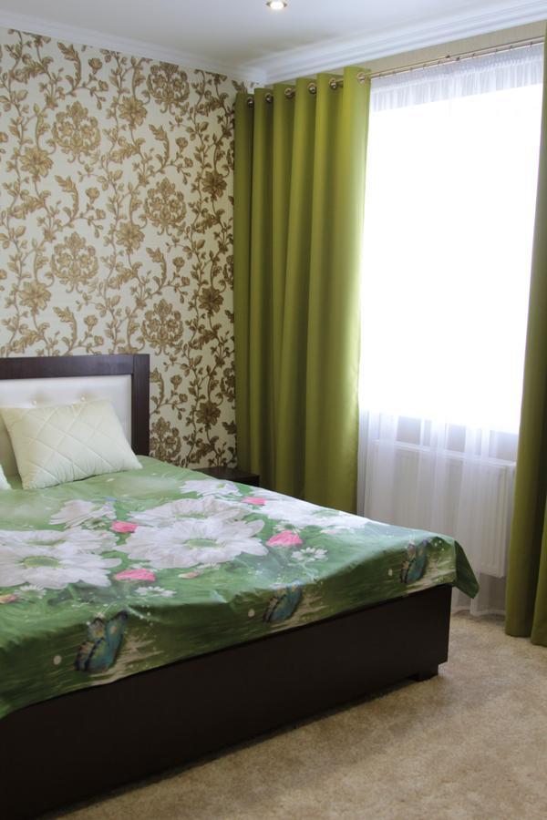 Karavan Hotell Bila Krynytsya  Exteriör bild