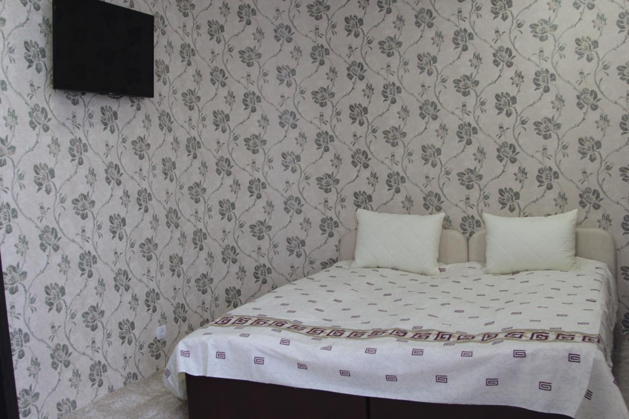 Karavan Hotell Bila Krynytsya  Exteriör bild