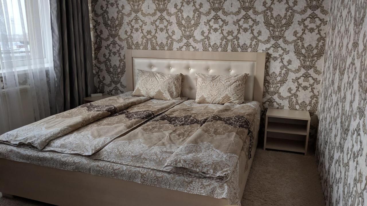 Karavan Hotell Bila Krynytsya  Exteriör bild