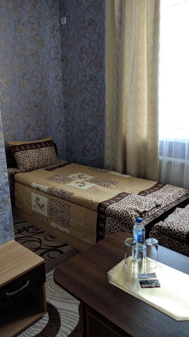 Karavan Hotell Bila Krynytsya  Exteriör bild