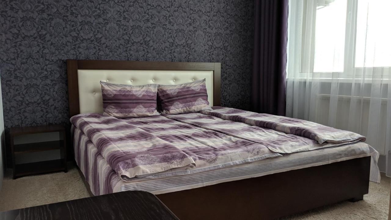 Karavan Hotell Bila Krynytsya  Exteriör bild