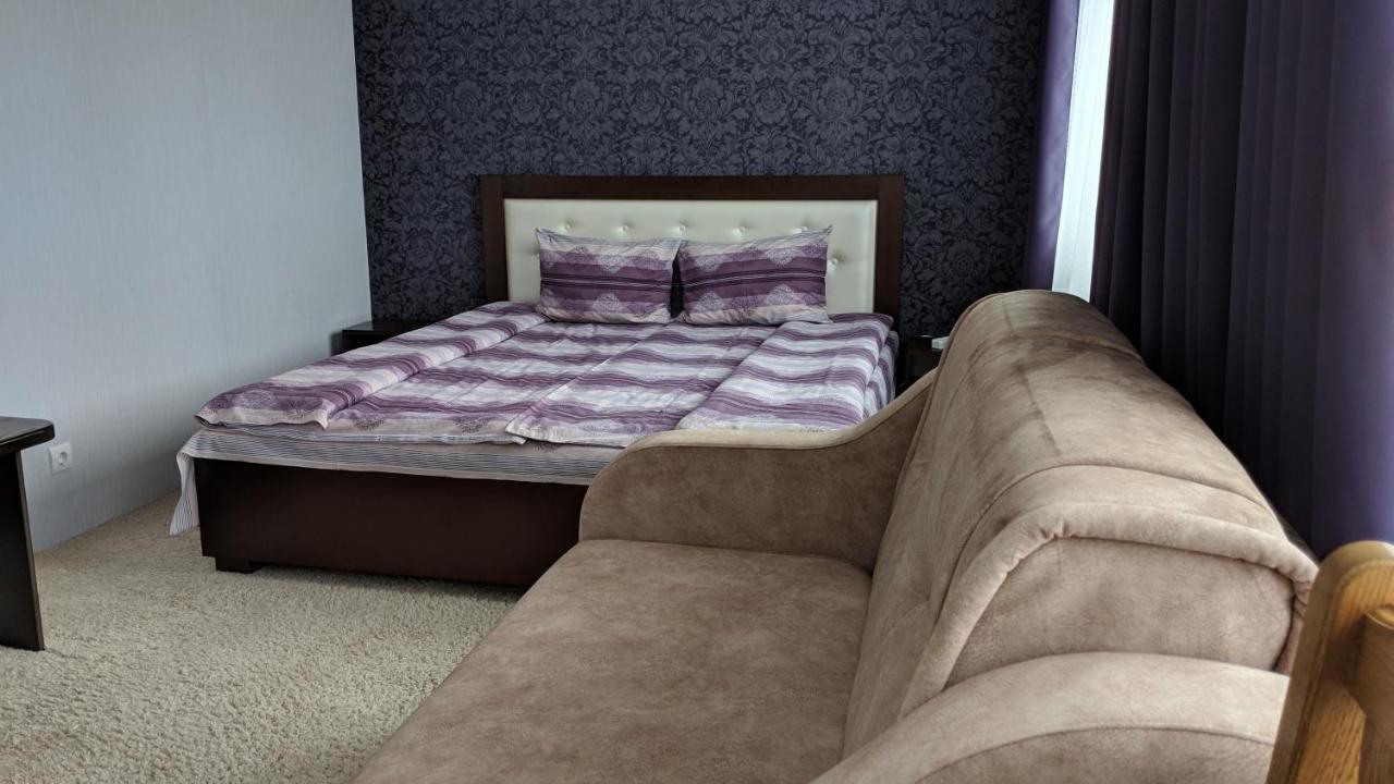 Karavan Hotell Bila Krynytsya  Exteriör bild