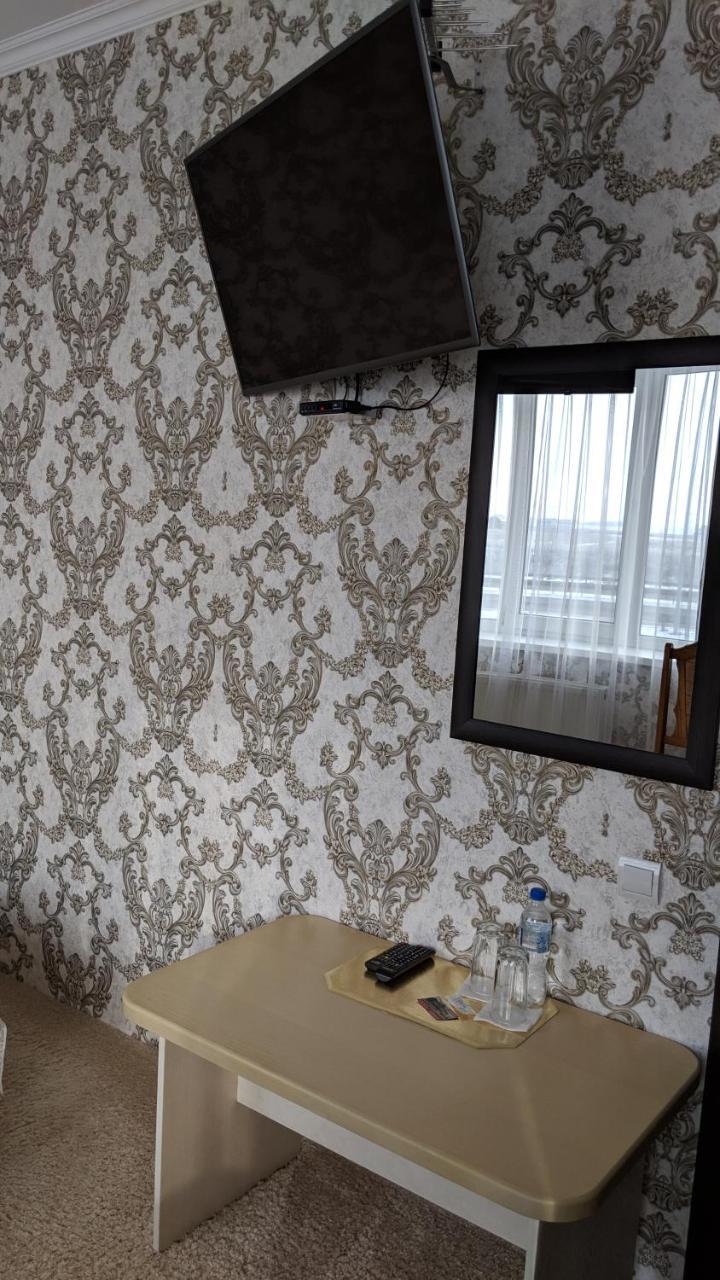 Karavan Hotell Bila Krynytsya  Exteriör bild