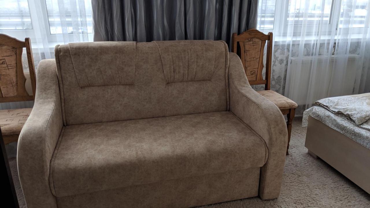 Karavan Hotell Bila Krynytsya  Exteriör bild