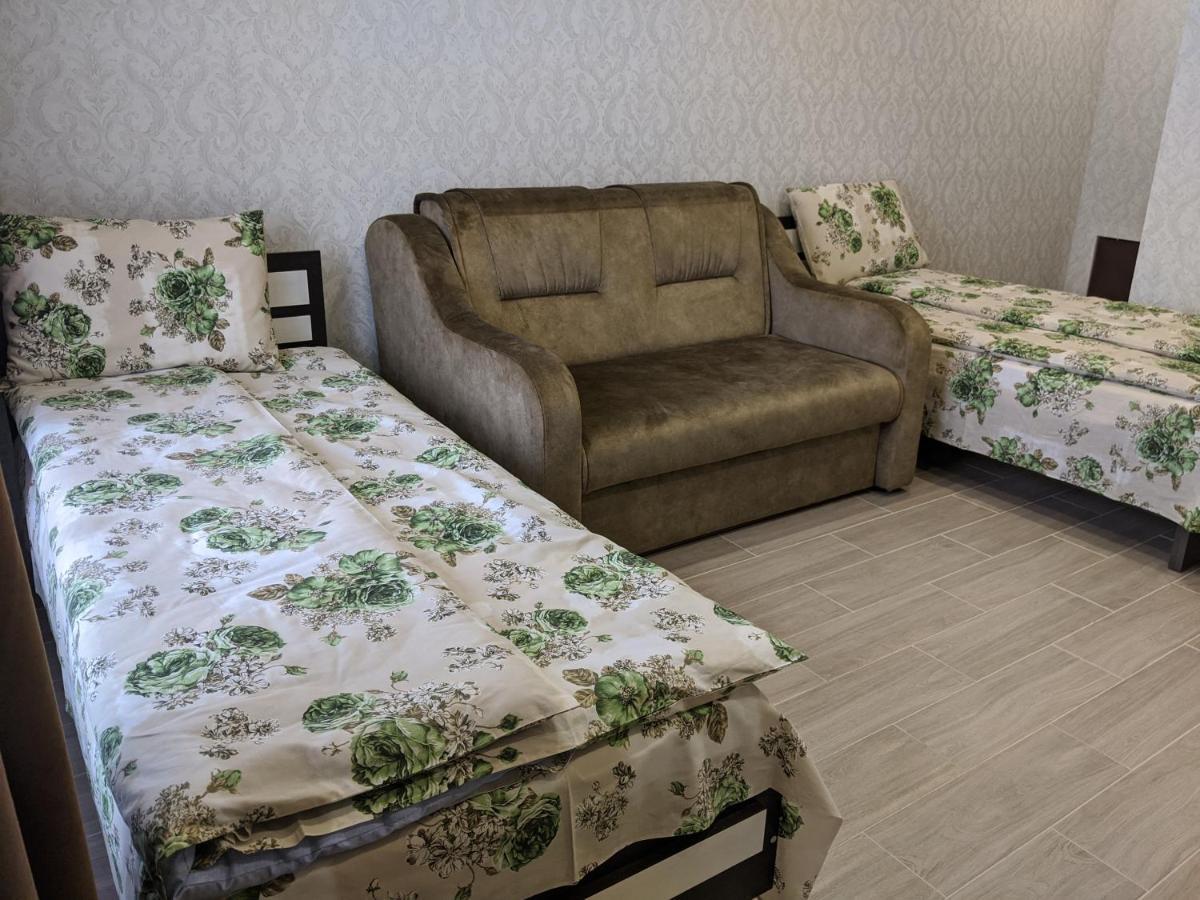 Karavan Hotell Bila Krynytsya  Exteriör bild